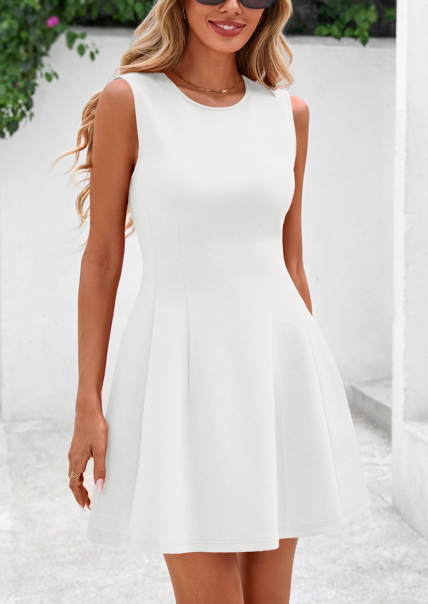 VIA - ÄRMELLOSES A-LINIEN MINIKLEID MIT ELEGANTER PASSFORM