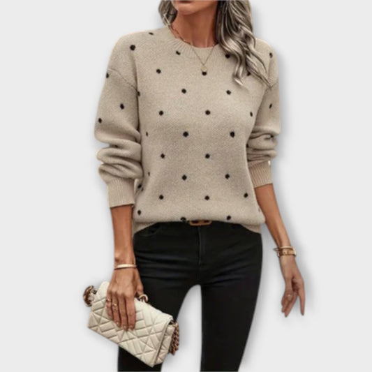 AVA | LÄSSIGER LANGÄRMLIGER STRICKPULLOVER MIT TUPFENMUSTER