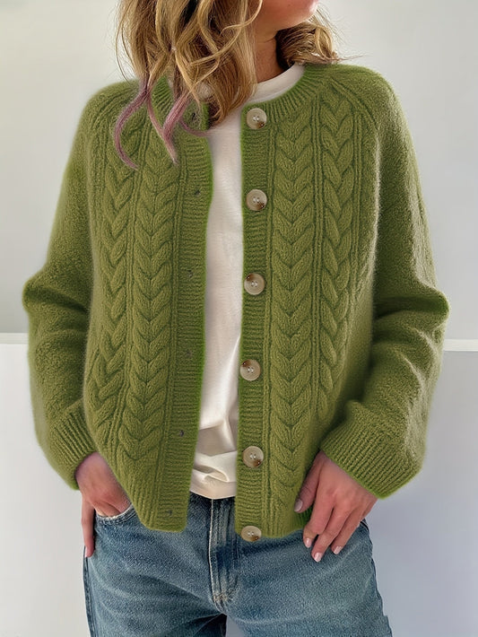 Valeria | Strickjacke mit Knöpfen und Zopfmuster