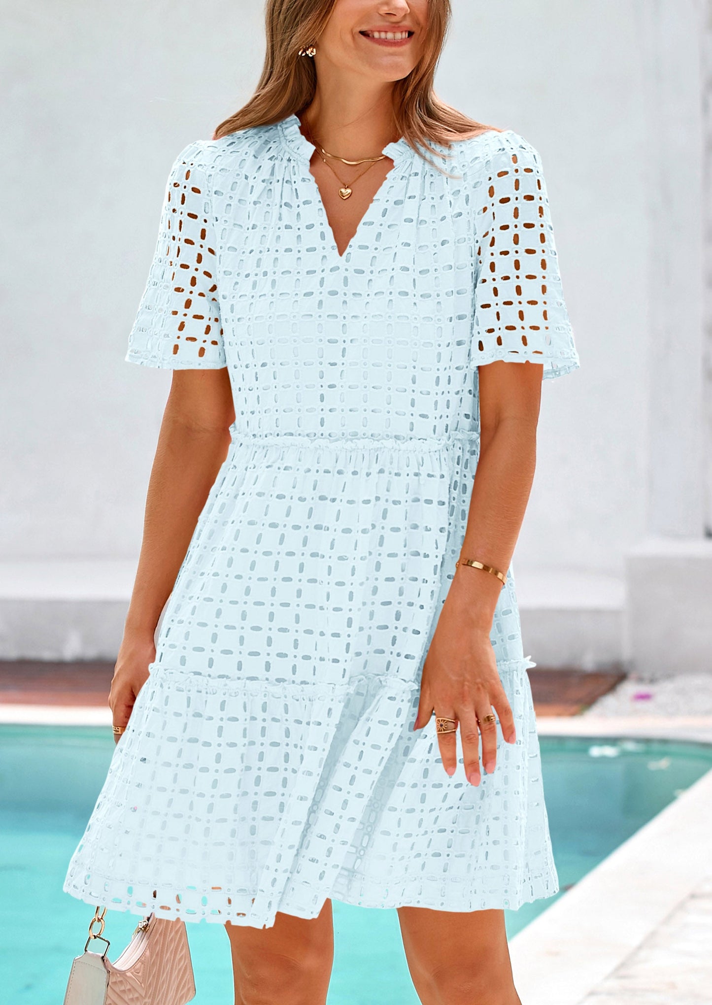 NIA - SOMMERKLEID MIT V-AUSSCHNITT & STICKEREI VERSPIELT & LUFTIG