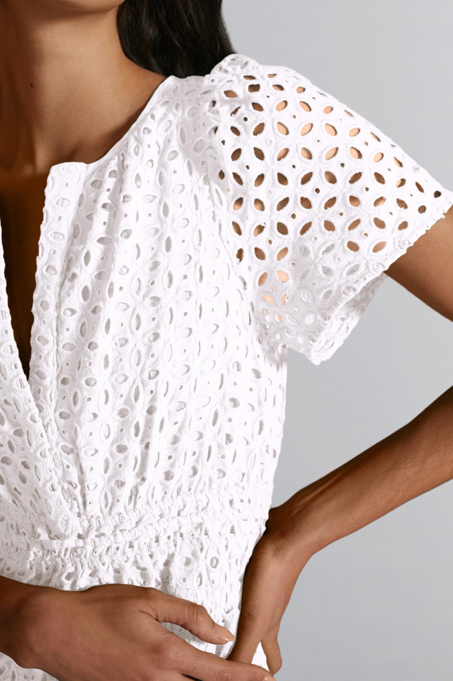 LINA – SOMMERKLEID MIT SPITZE