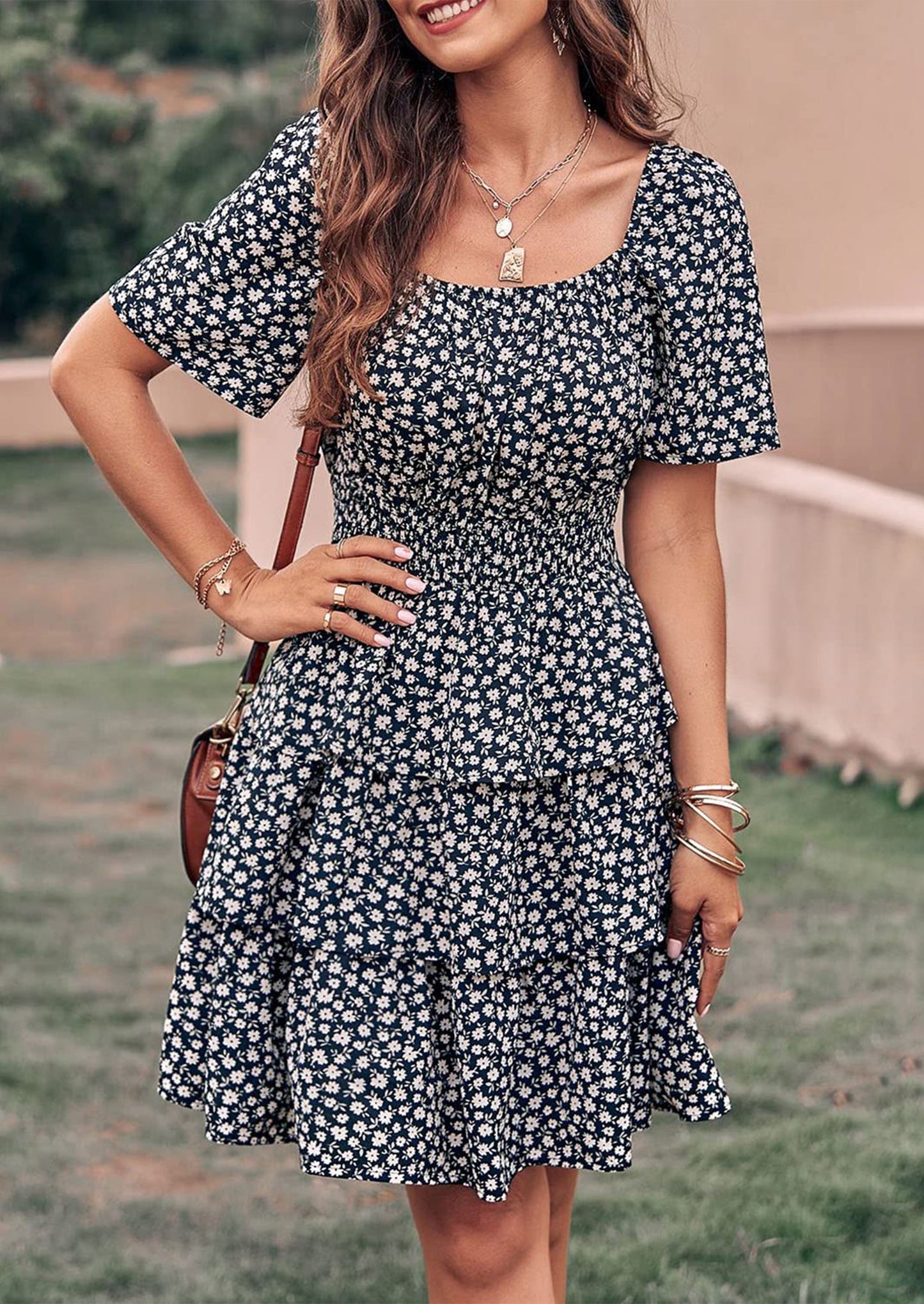 ELIANA - BOHO MINIKLEID MIT VOLANTS UND KARREE-AUSSCHNITT