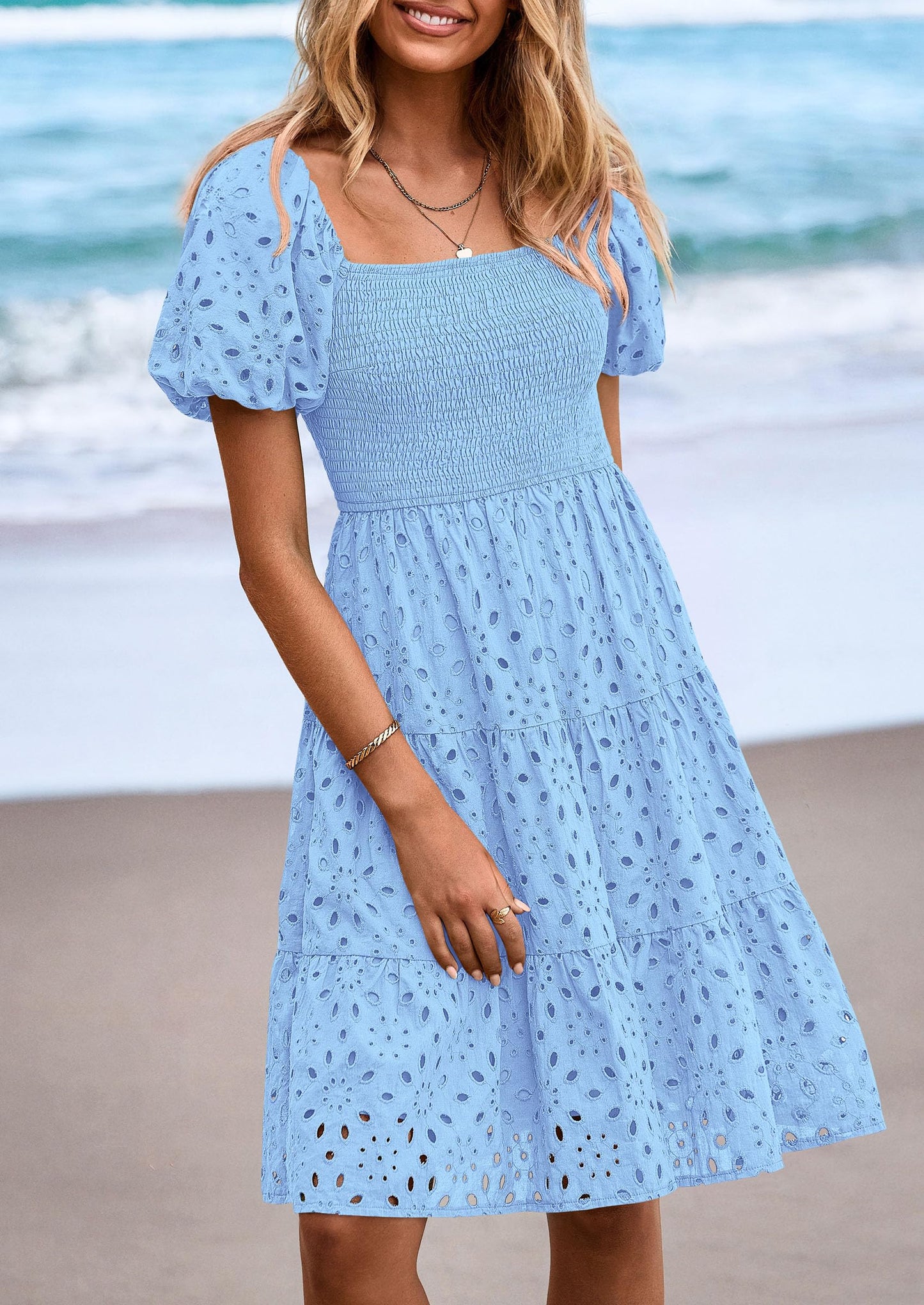FLORE – SOMMERKLEID MIT PUFFÄRMELN & STICKEREI