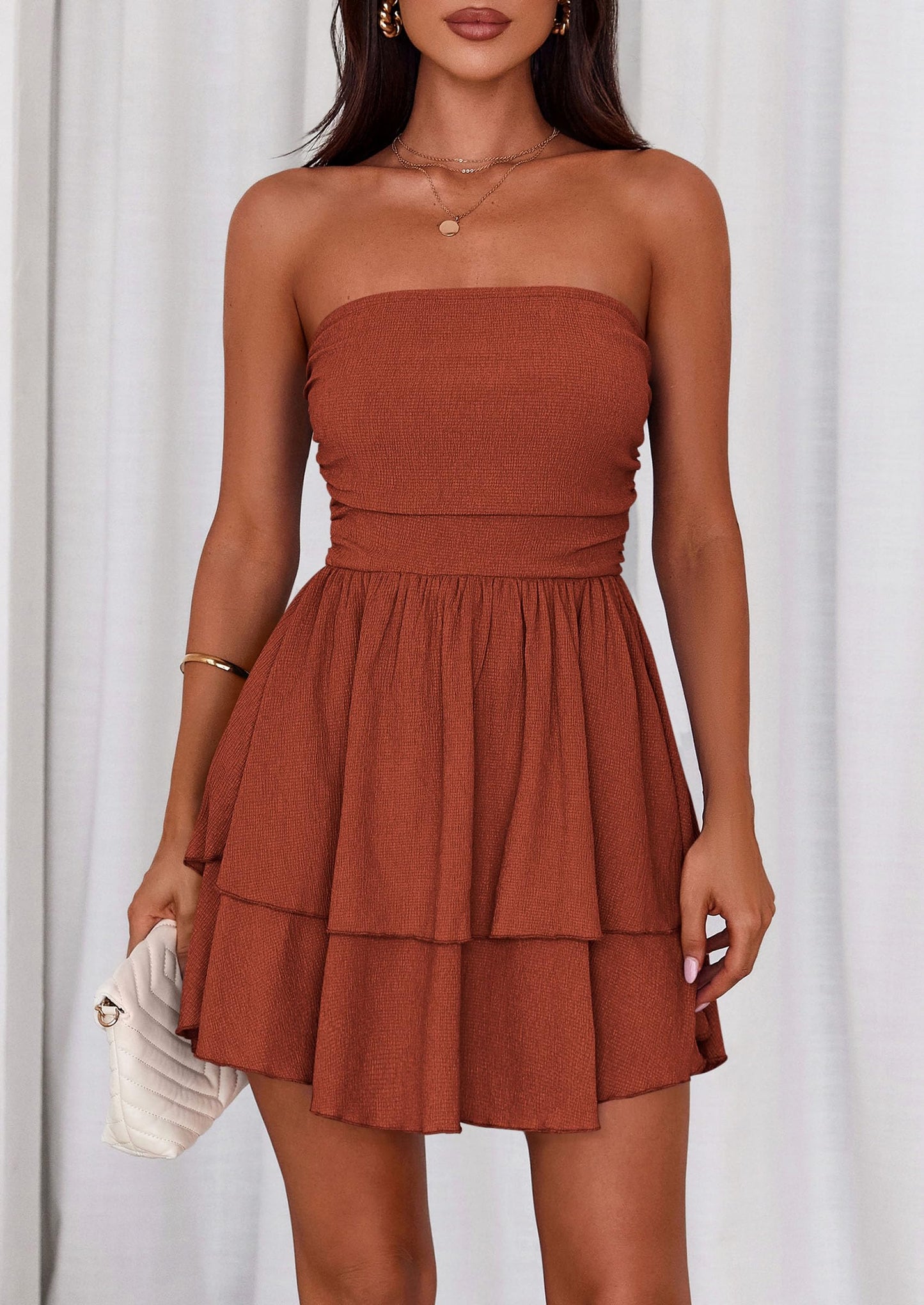 LOLA - SCHULTERFREIES SMOCKKLEID MIT VOLANTS