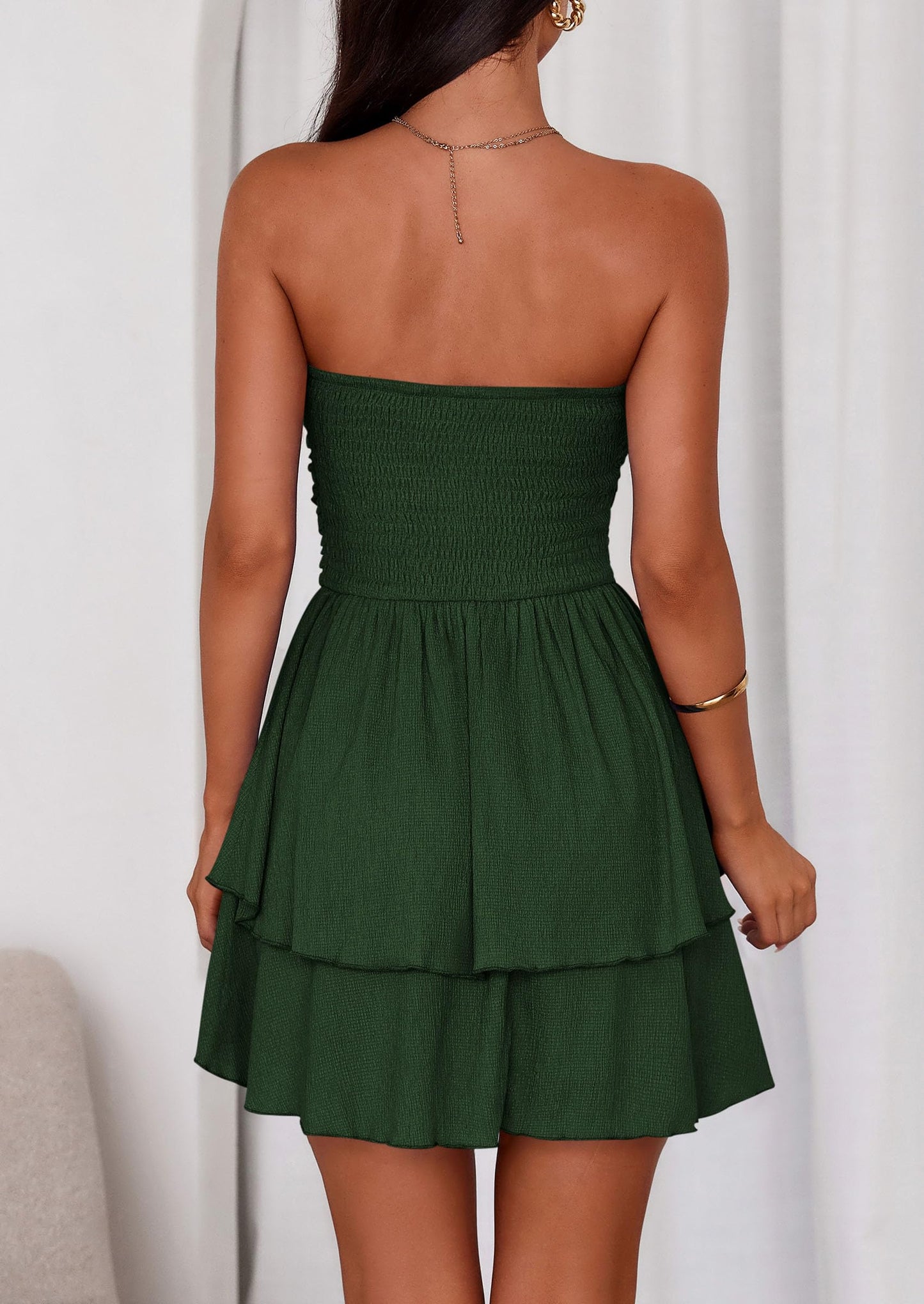 LOLA - SCHULTERFREIES SMOCKKLEID MIT VOLANTS