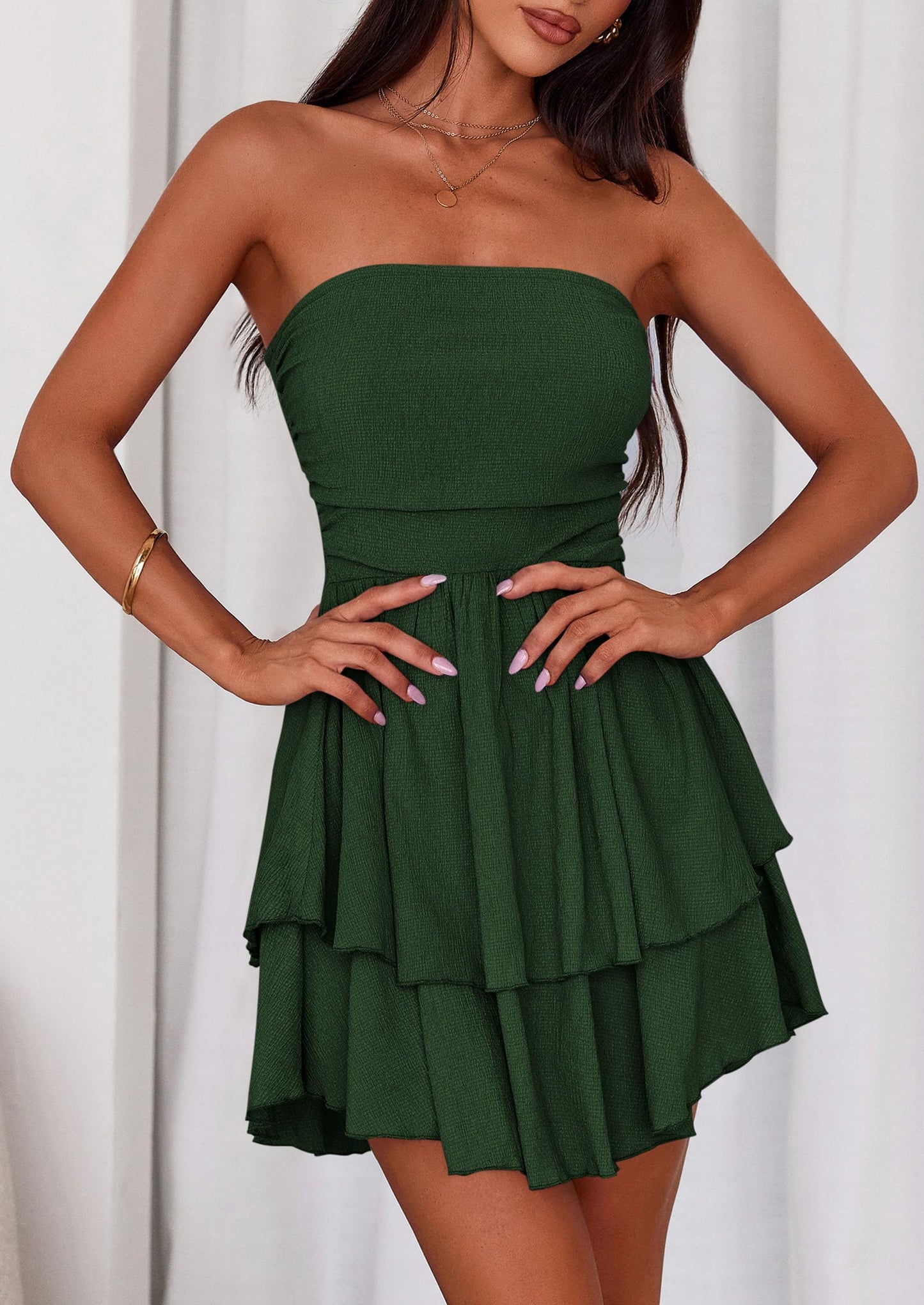 LOLA - SCHULTERFREIES SMOCKKLEID MIT VOLANTS