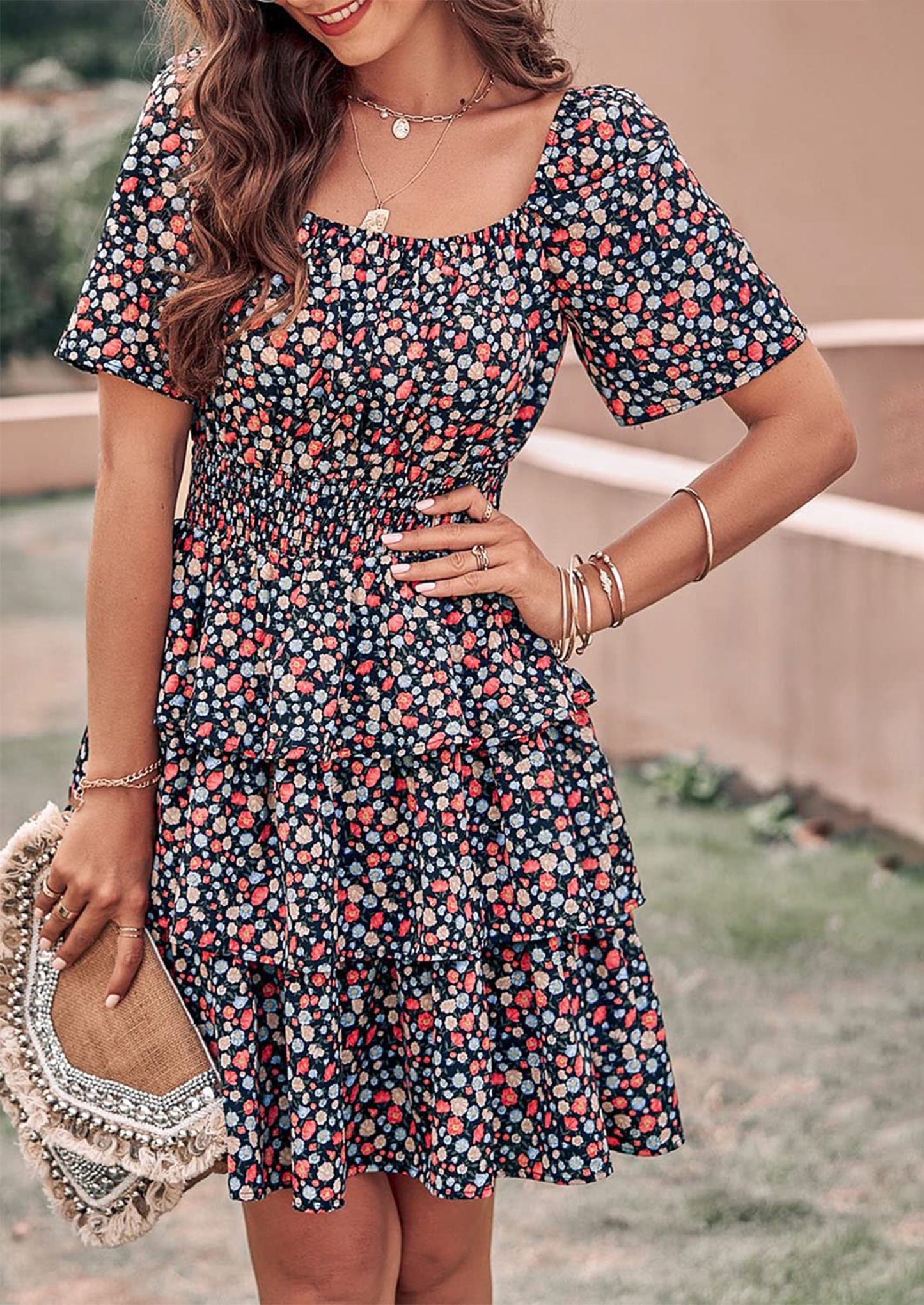 ELIANA - BOHO MINIKLEID MIT VOLANTS UND KARREE-AUSSCHNITT