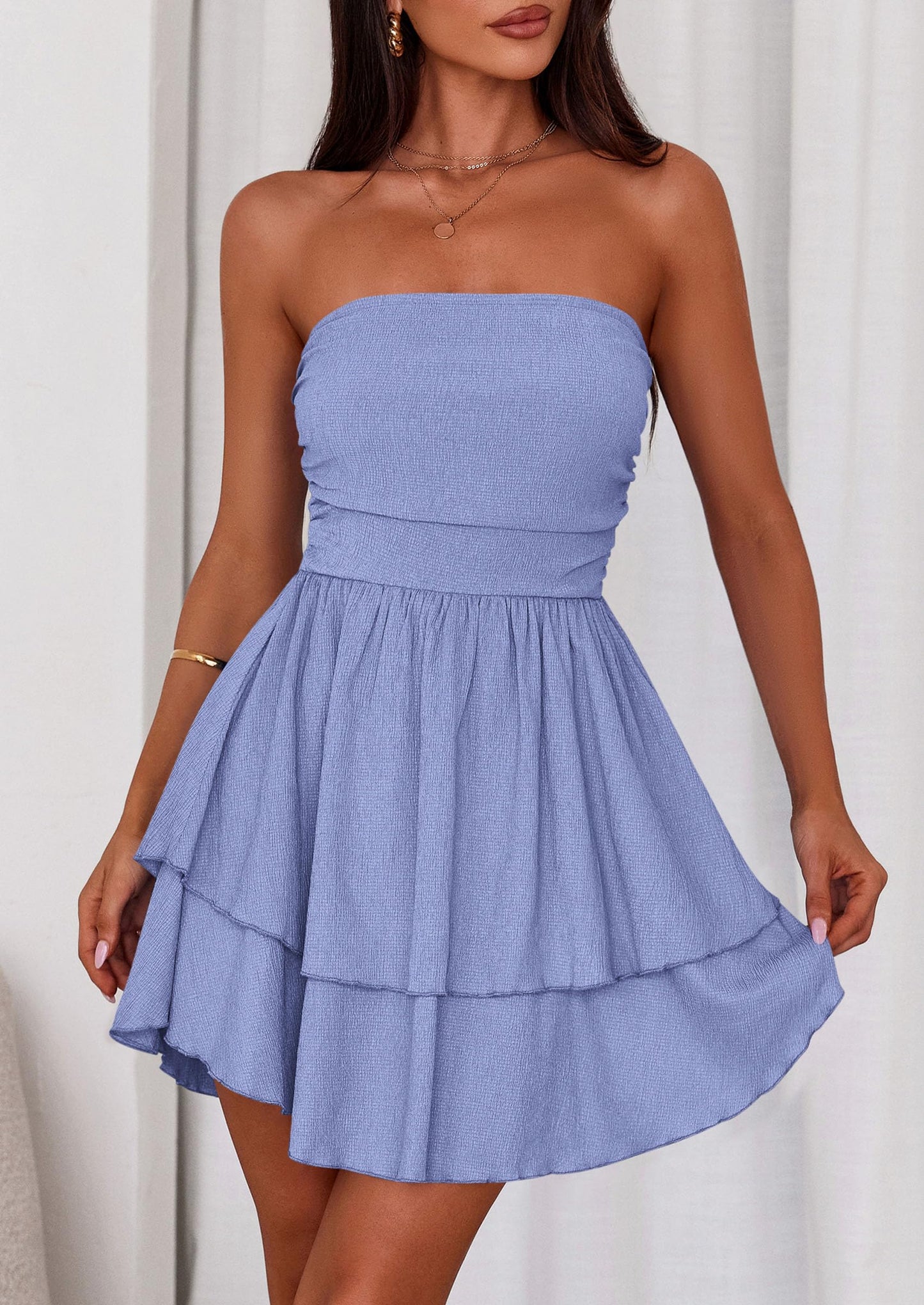 LOLA - SCHULTERFREIES SMOCKKLEID MIT VOLANTS