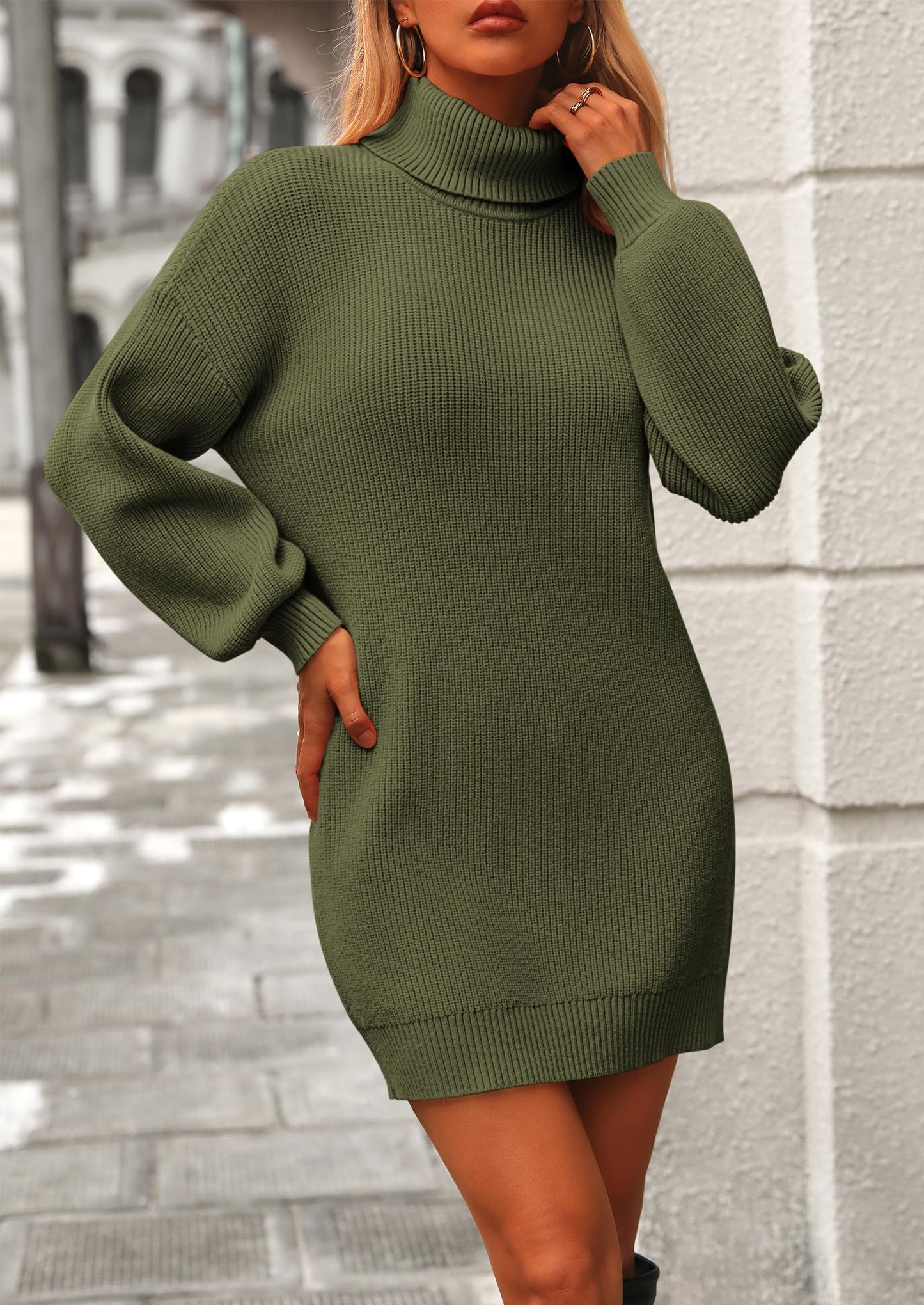 ALINA – RIPPSTRICK-KLEID MIT TURTLENECK UND PUFFÄRMELN