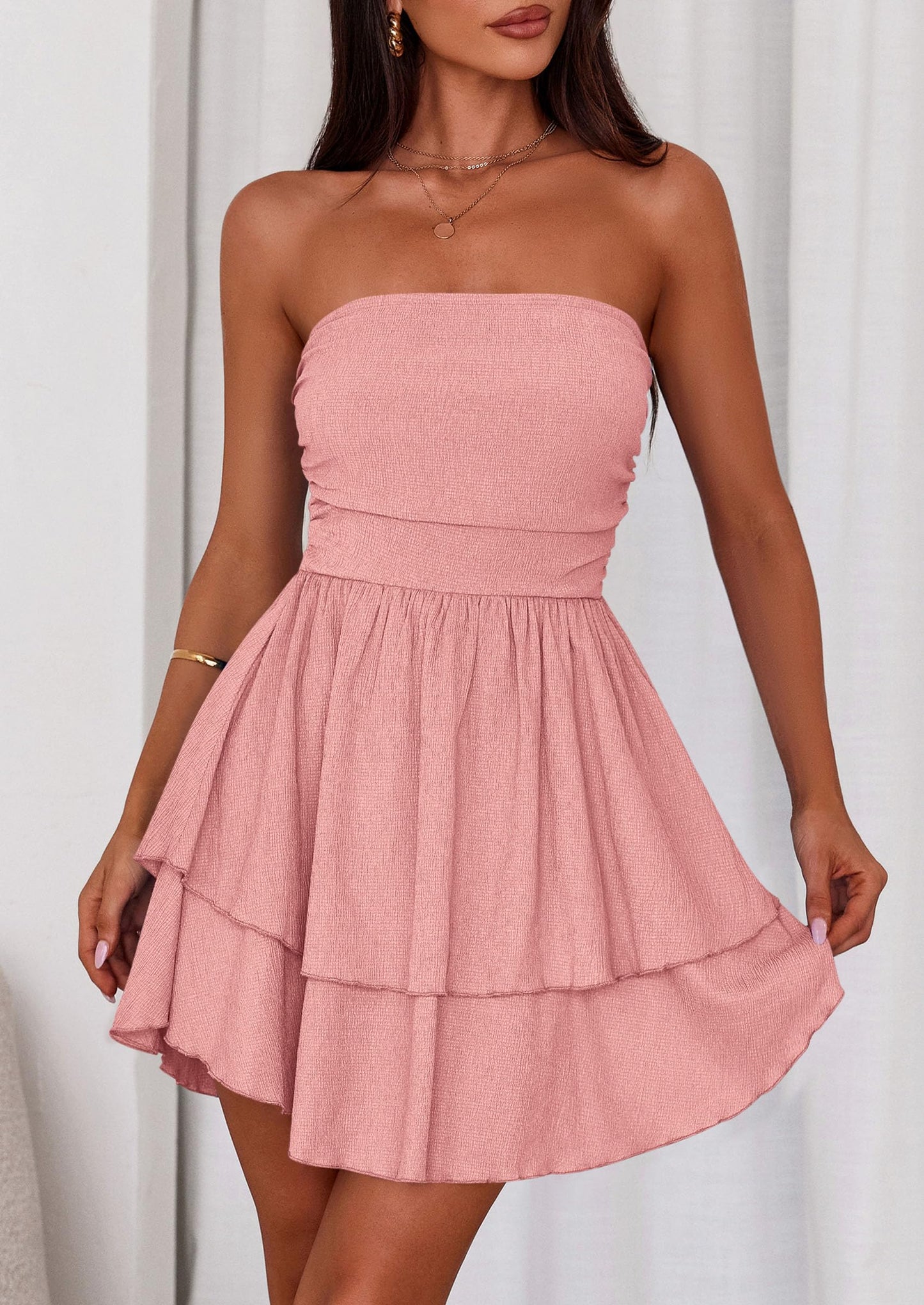 LOLA - SCHULTERFREIES SMOCKKLEID MIT VOLANTS