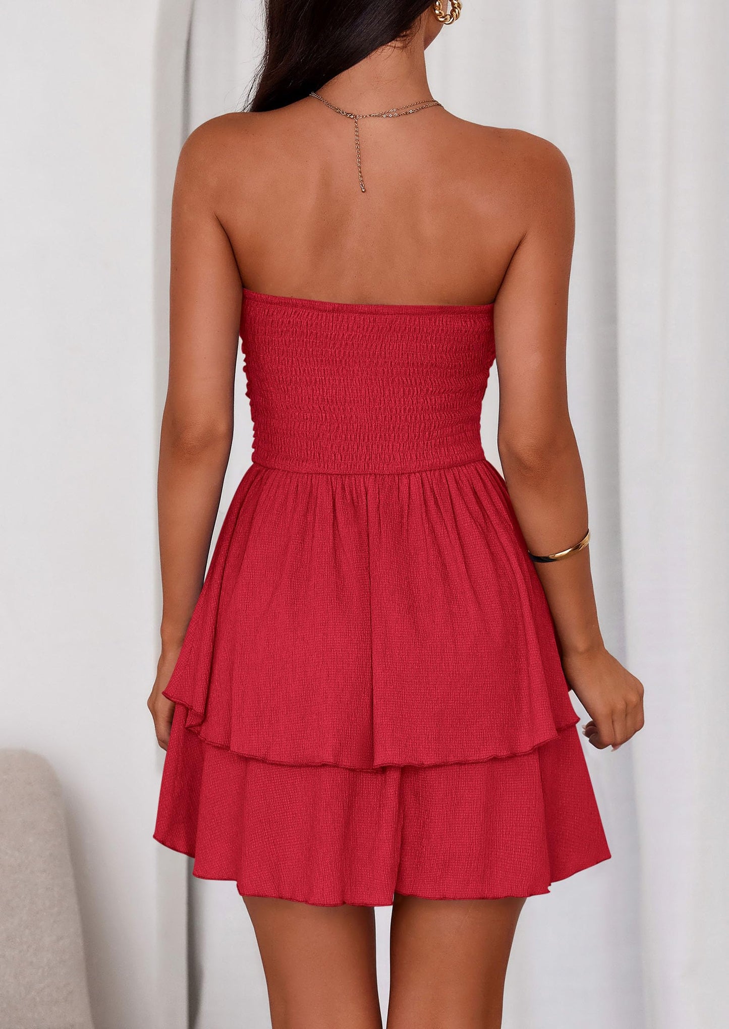 LOLA - SCHULTERFREIES SMOCKKLEID MIT VOLANTS
