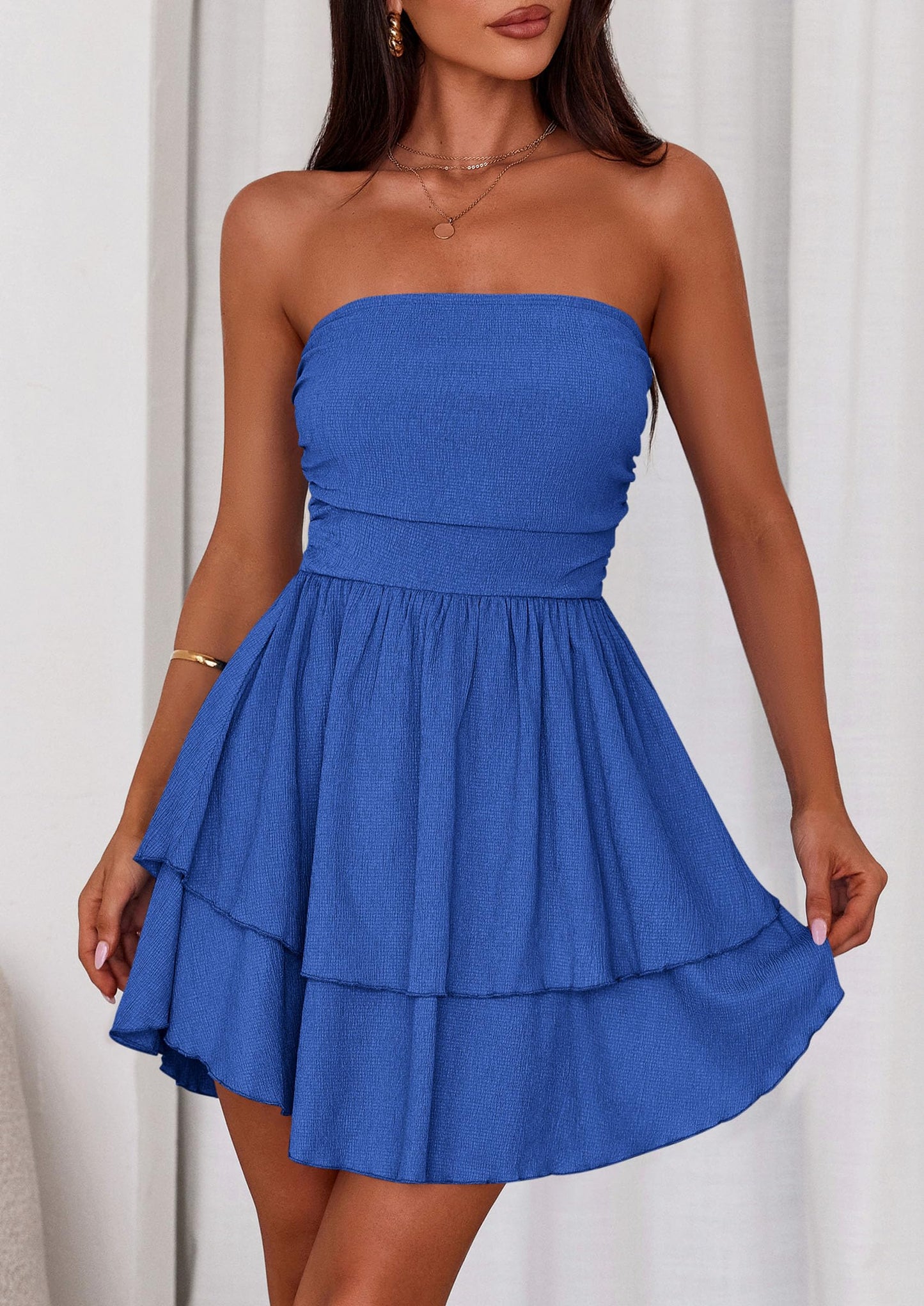 LOLA - SCHULTERFREIES SMOCKKLEID MIT VOLANTS