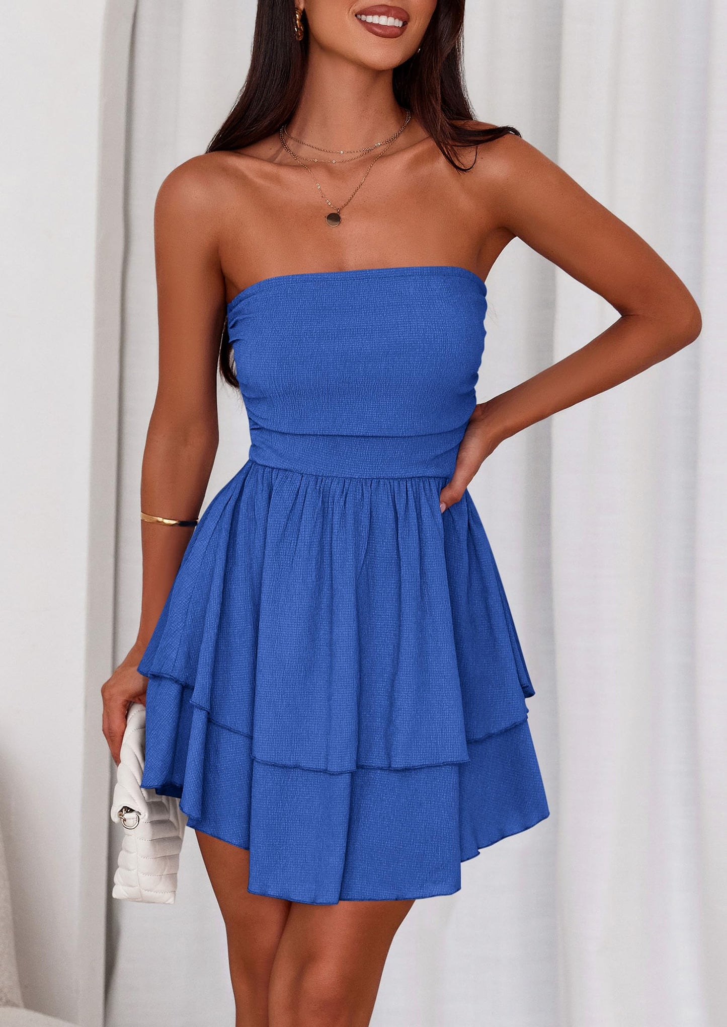 LOLA - SCHULTERFREIES SMOCKKLEID MIT VOLANTS