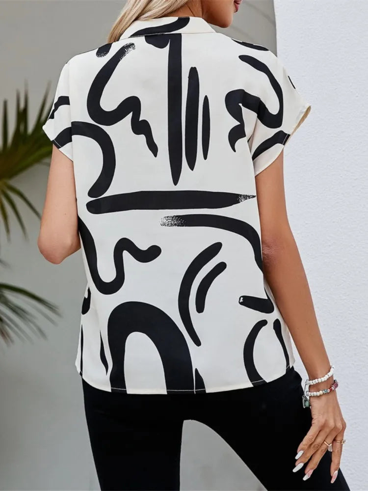 Luftige Bluse mit V-Ausschnitt