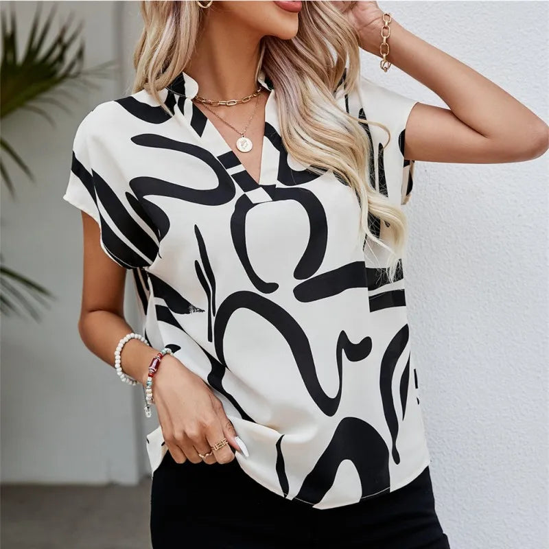 Luftige Bluse mit V-Ausschnitt