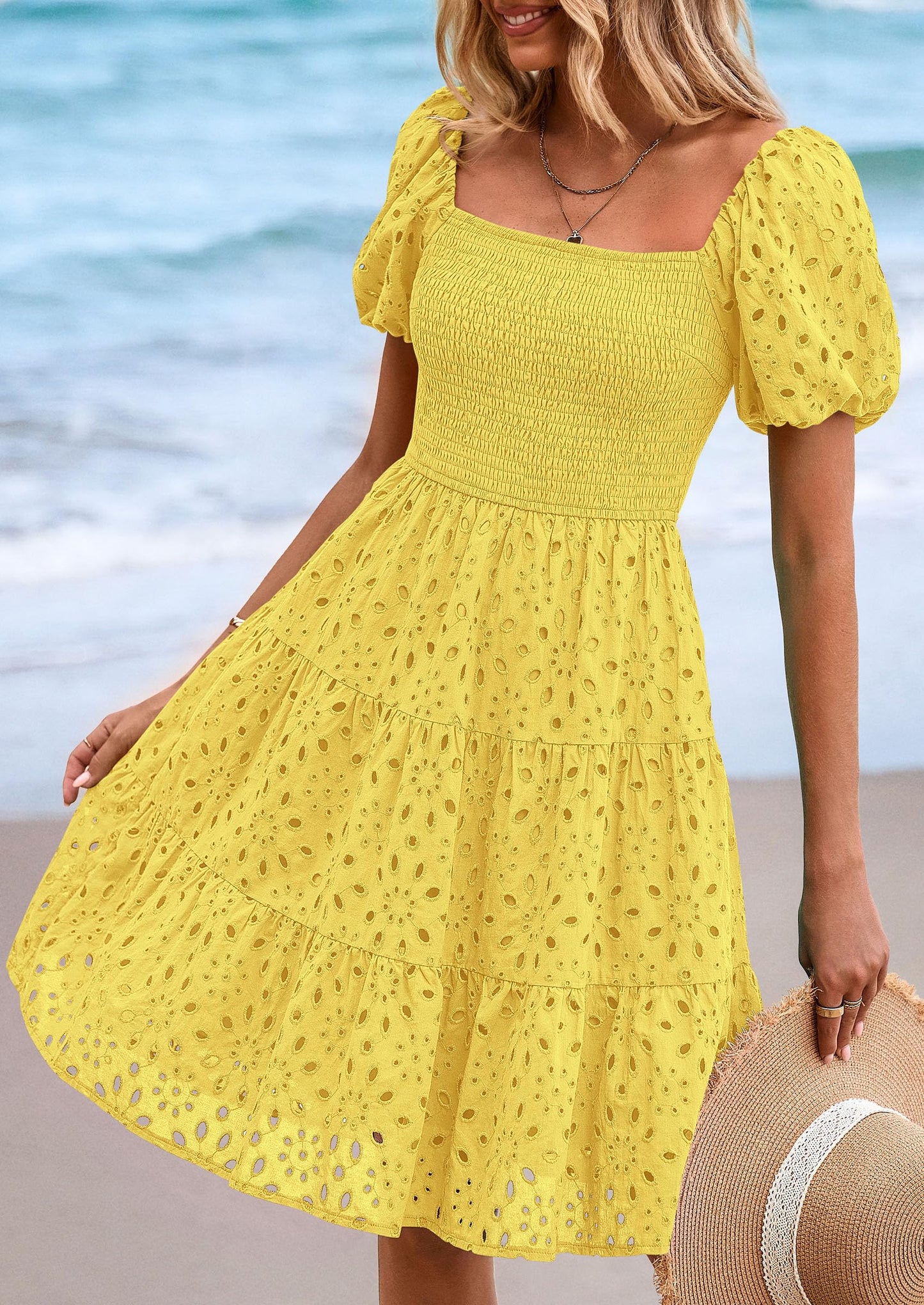 FLORE – SOMMERKLEID MIT PUFFÄRMELN & STICKEREI