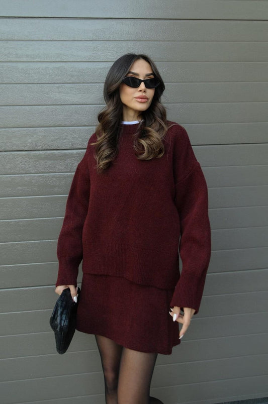 Nicola | Pullover und Rock mit lockerer Passform