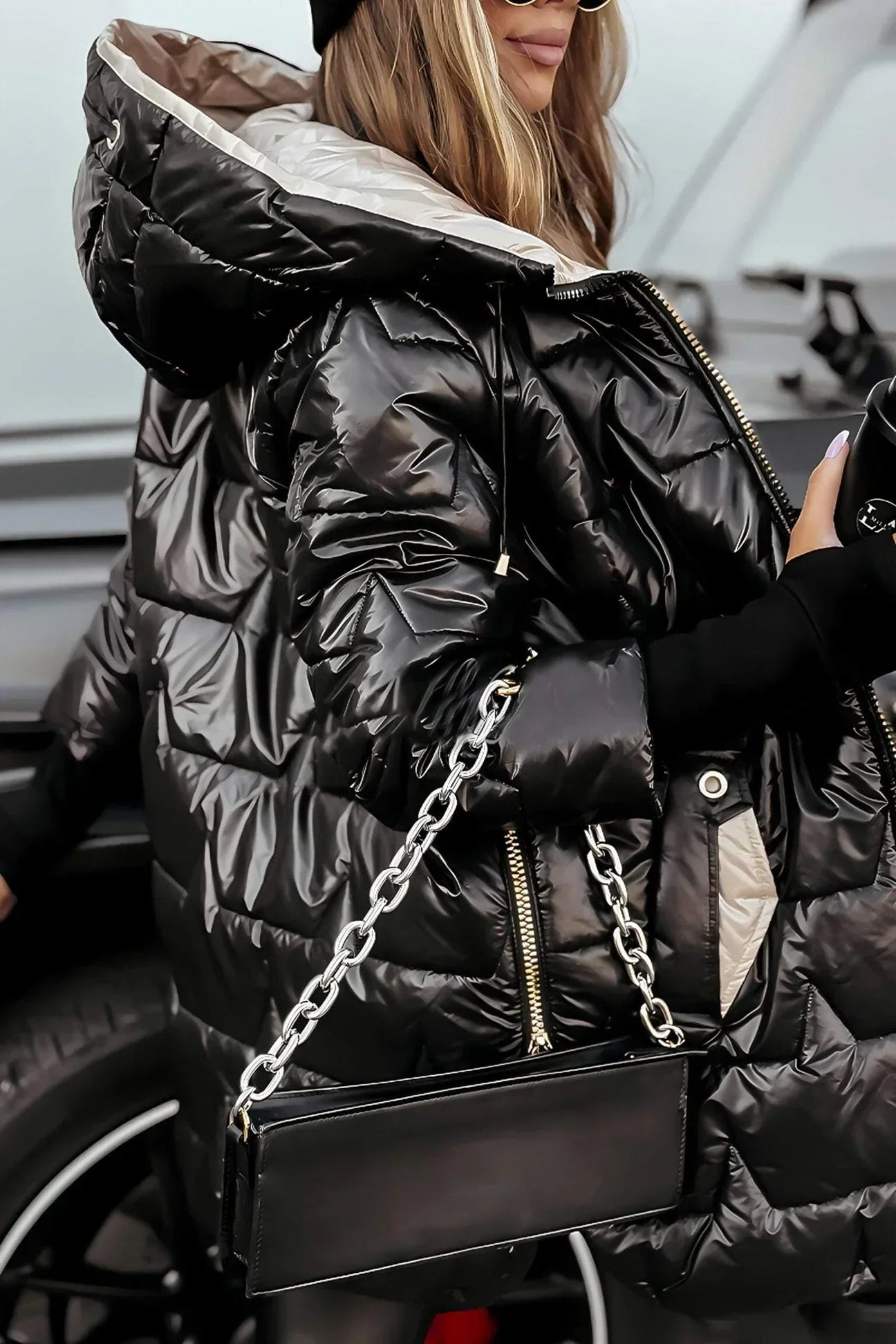 ASTRID | ELEGANTE WINTERJACKE MIT KAPUZE UND FUTTER