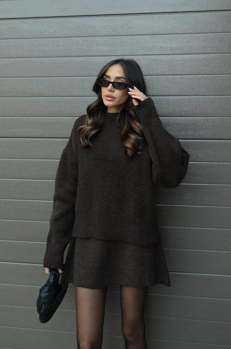 Nicola | Pullover und Rock mit lockerer Passform