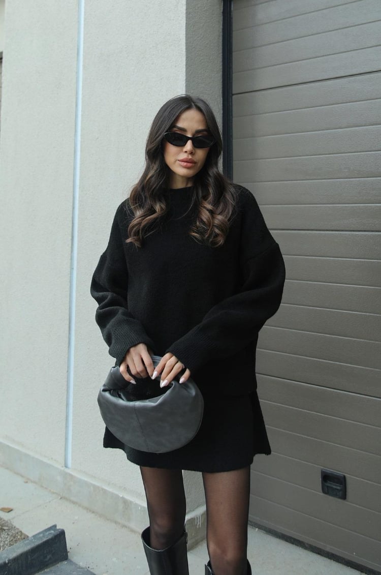 Nicola | Pullover und Rock mit lockerer Passform