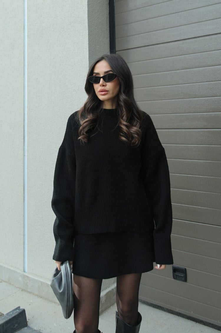 Nicola | Pullover und Rock mit lockerer Passform