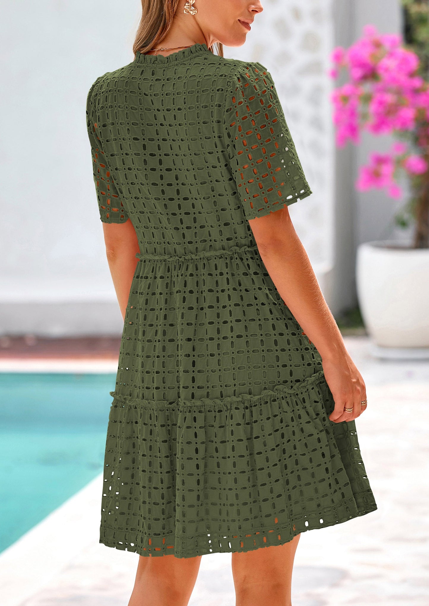 NIA - SOMMERKLEID MIT V-AUSSCHNITT & STICKEREI VERSPIELT & LUFTIG