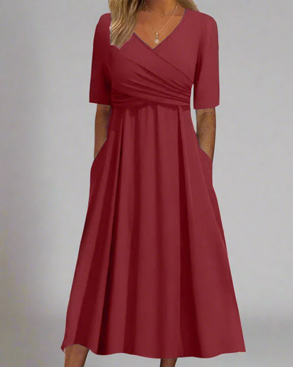 Naomi | Zeitloses bauchbedeckendes Crossover-Kleid