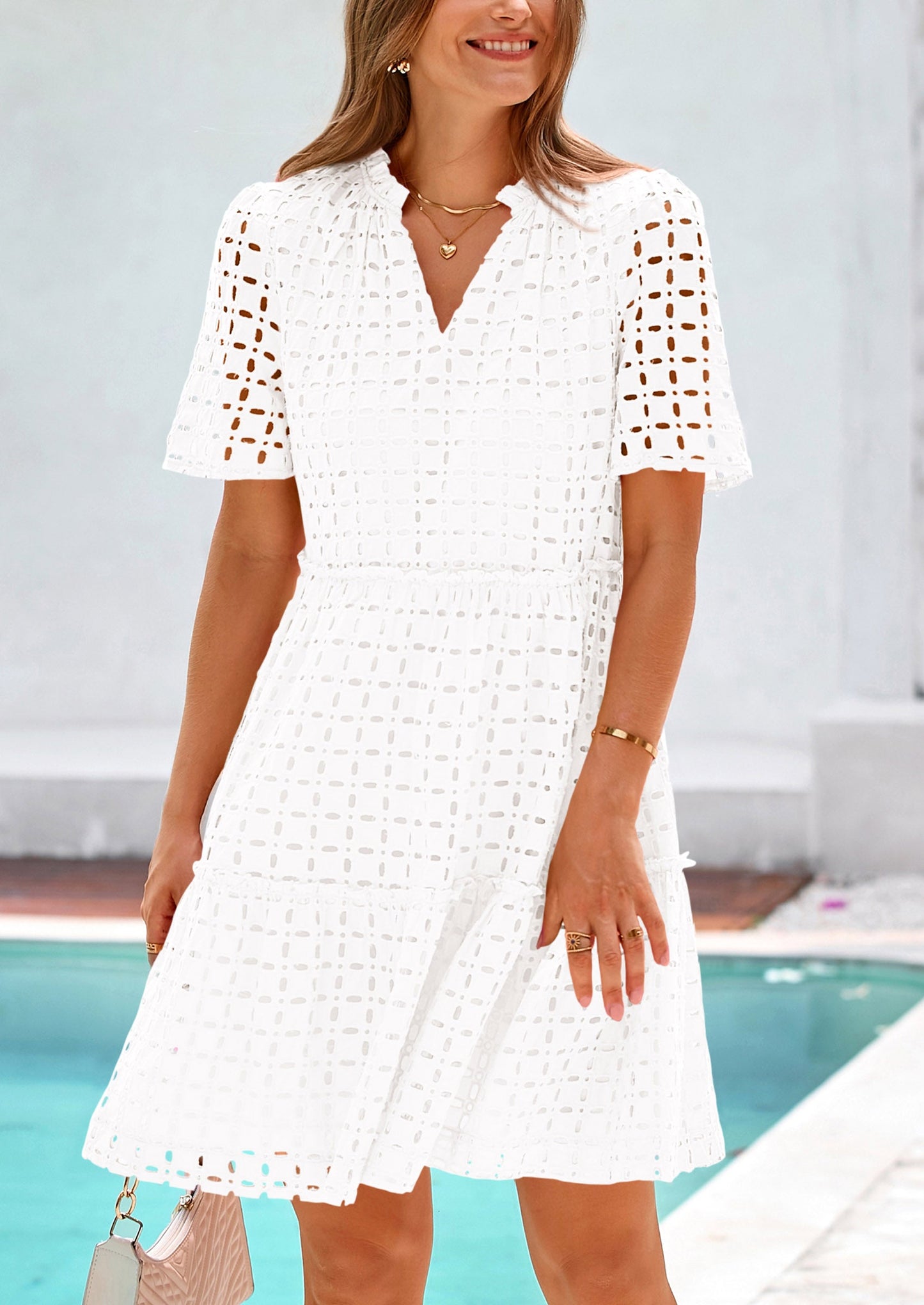 NIA - SOMMERKLEID MIT V-AUSSCHNITT & STICKEREI VERSPIELT & LUFTIG