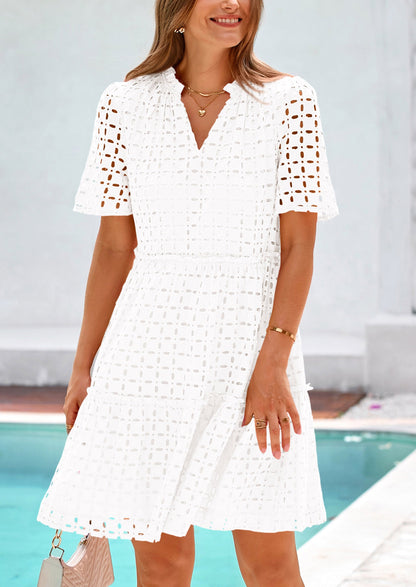 NIA - SOMMERKLEID MIT V-AUSSCHNITT & STICKEREI VERSPIELT & LUFTIG