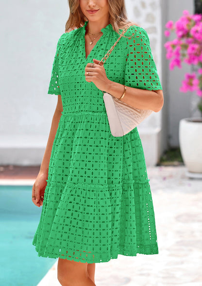 NIA - SOMMERKLEID MIT V-AUSSCHNITT & STICKEREI VERSPIELT & LUFTIG