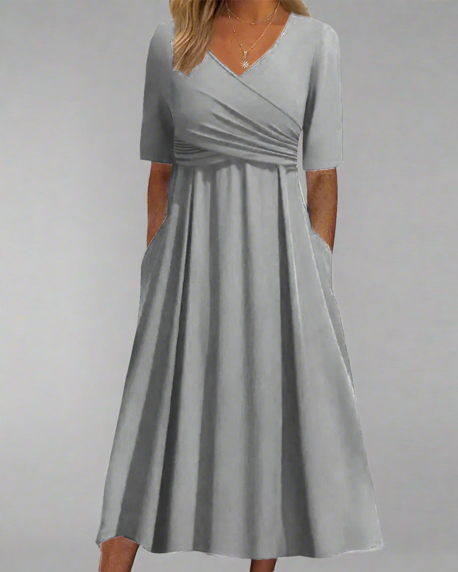 Naomi | Zeitloses bauchbedeckendes Crossover-Kleid