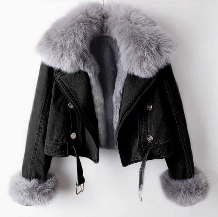 AMARA | KURZE DENIMJACKE MIT WARMEM KUNSTFELLFUTTER