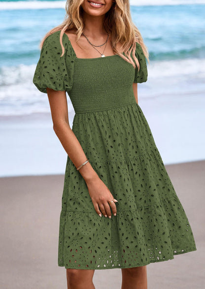 FLORE – SOMMERKLEID MIT PUFFÄRMELN & STICKEREI