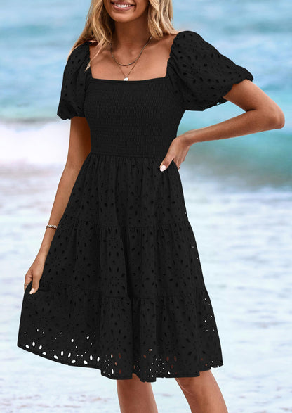 FLORE – SOMMERKLEID MIT PUFFÄRMELN & STICKEREI