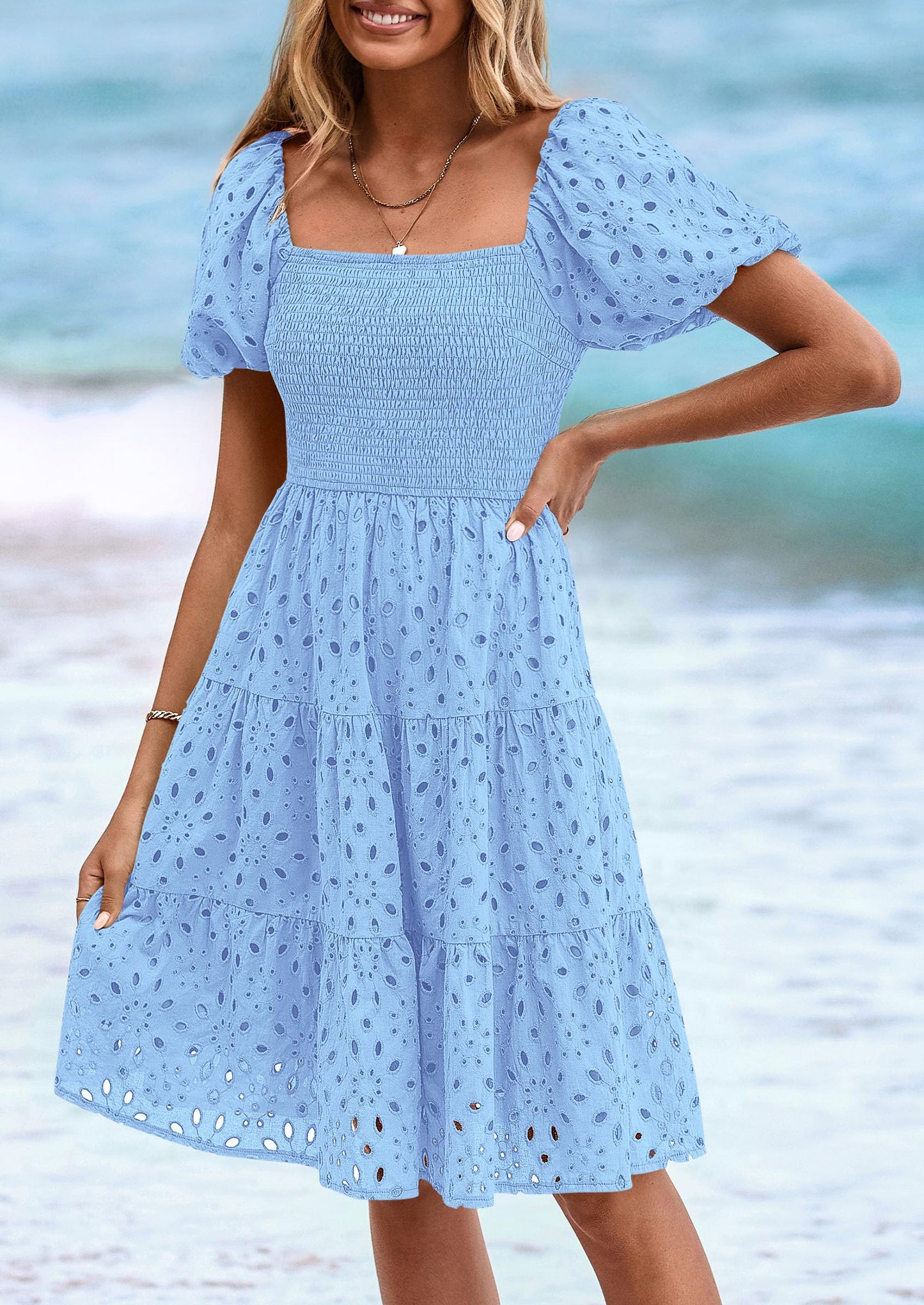 FLORE – SOMMERKLEID MIT PUFFÄRMELN & STICKEREI