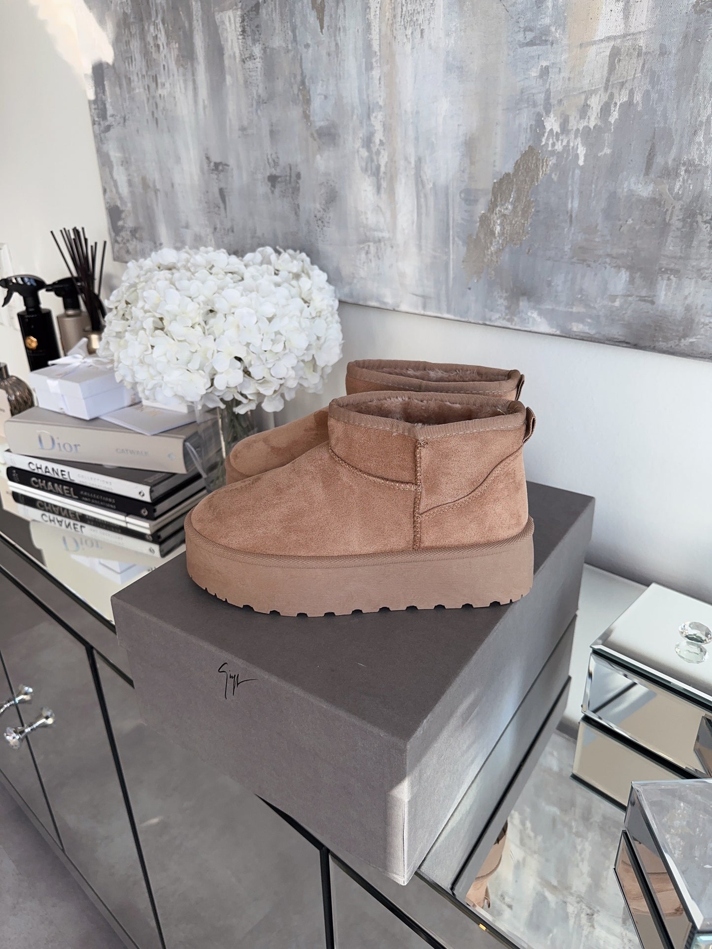 NINA BOOTS | GEFÜTTERTE PLATEAU BOOTS FÜR WARME WINTERTAGE