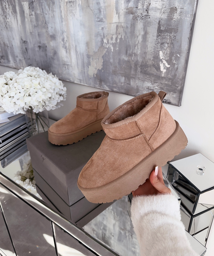 NINA BOOTS | GEFÜTTERTE PLATEAU BOOTS FÜR WARME WINTERTAGE