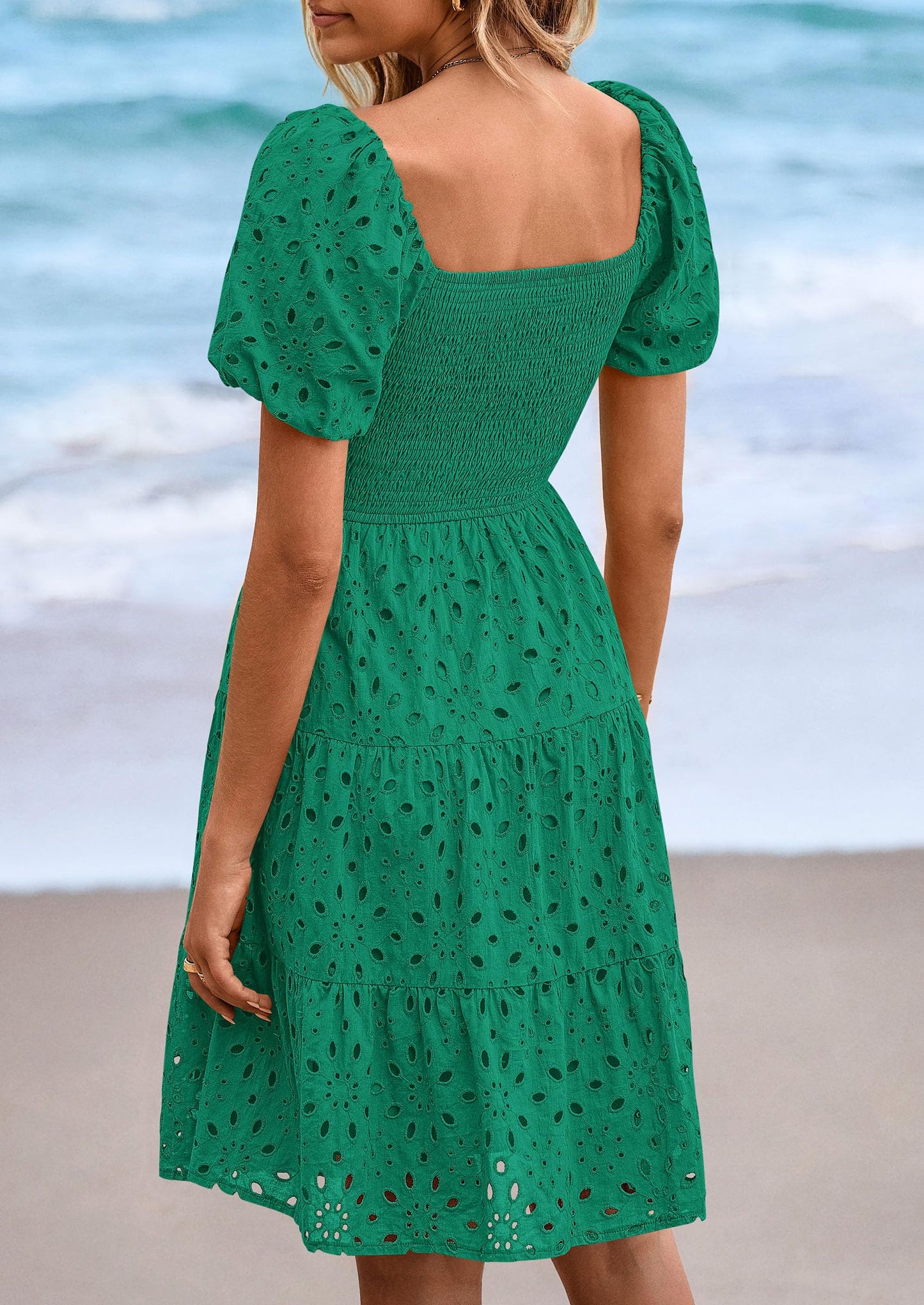 FLORE – SOMMERKLEID MIT PUFFÄRMELN & STICKEREI