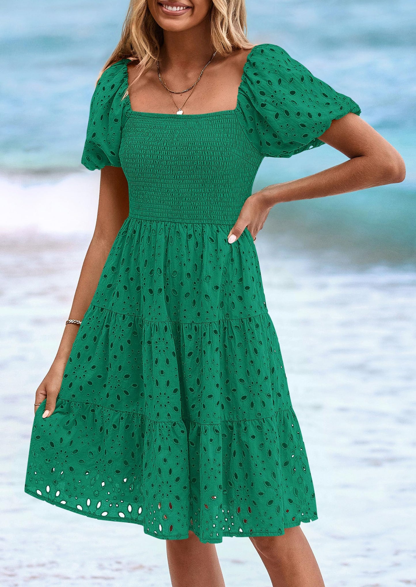 FLORE – SOMMERKLEID MIT PUFFÄRMELN & STICKEREI