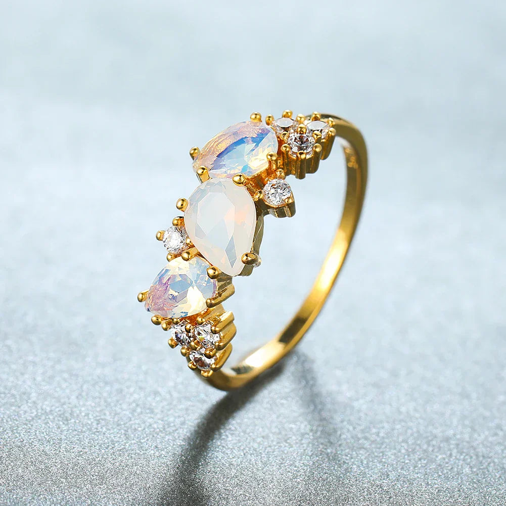 Strahlender Mondstein-Ring