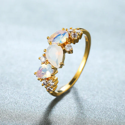 Strahlender Mondstein-Ring