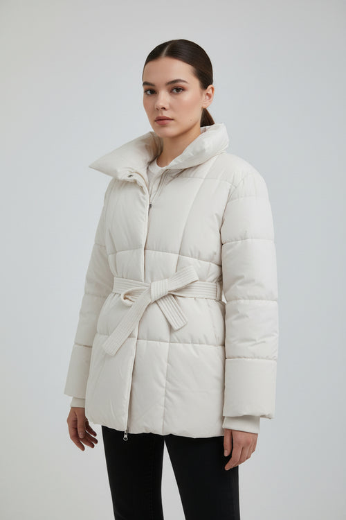 LYSANDRA | KURZE PUFFERJACKE MIT GÜRTELTASCHE