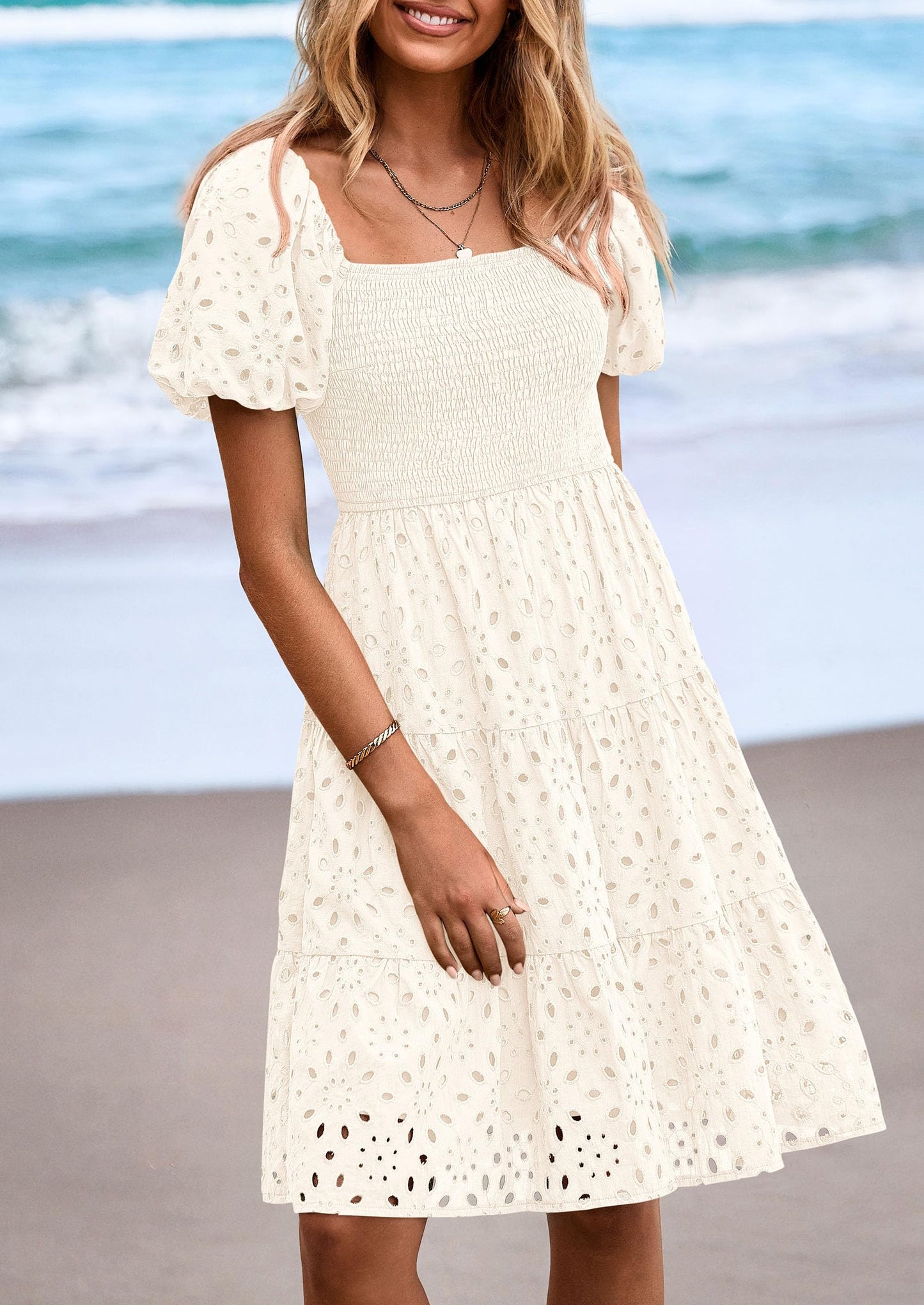 FLORE – SOMMERKLEID MIT PUFFÄRMELN & STICKEREI
