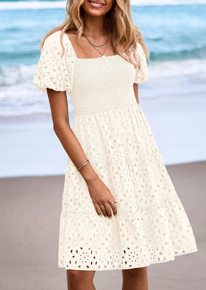 FLORE – SOMMERKLEID MIT PUFFÄRMELN & STICKEREI
