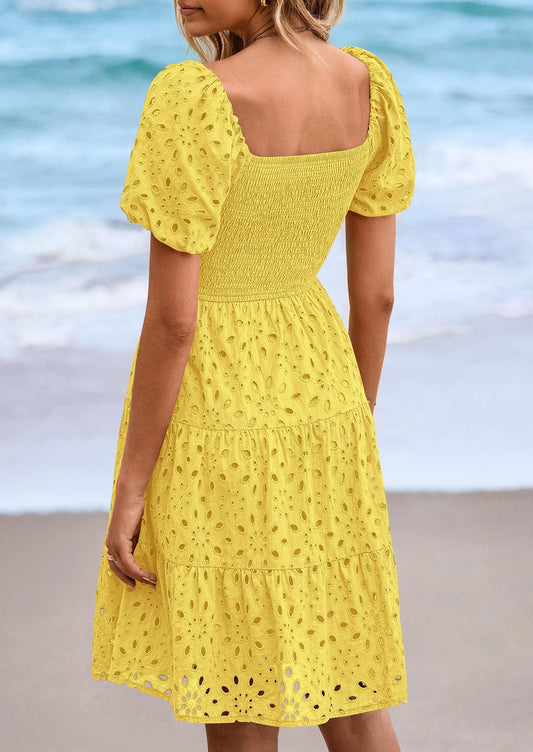 FLORE – SOMMERKLEID MIT PUFFÄRMELN & STICKEREI