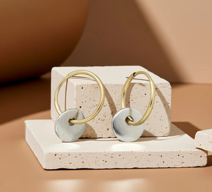 Handgefertigte elegante Creolen