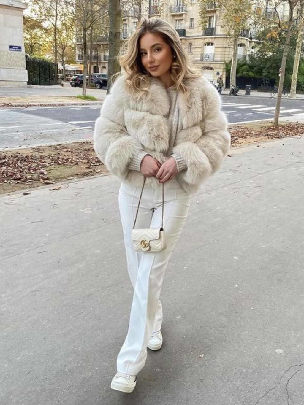 SIBERIAN | VEGANE CROPPED FELLJACKE MIT KAPUZE