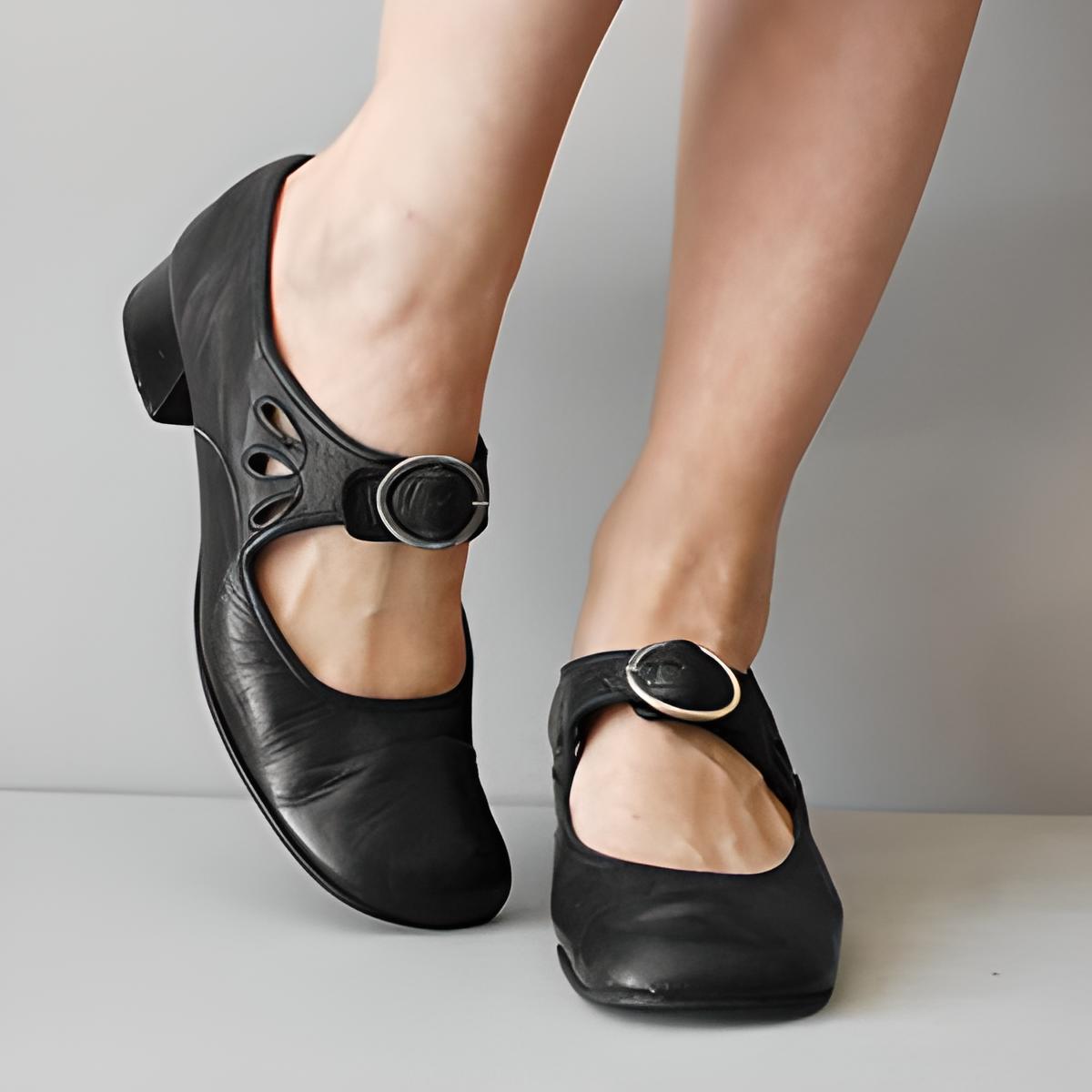 DAMEN SANDALEN MIT KEILSCHNALLE AUS LEDER